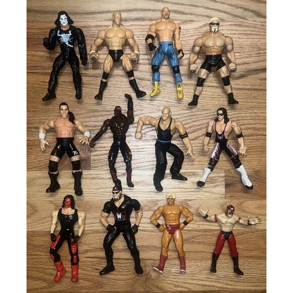Vintage 90s ToyBiz WCW Wrestling Figures Lot Of 12 Hulk Hogan Sting Lex Luger - Picture 1 of 9